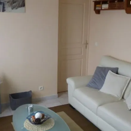 Rent this 3 bed apartment on 4 Rue Camille Pelletan in 78800 Houilles, France