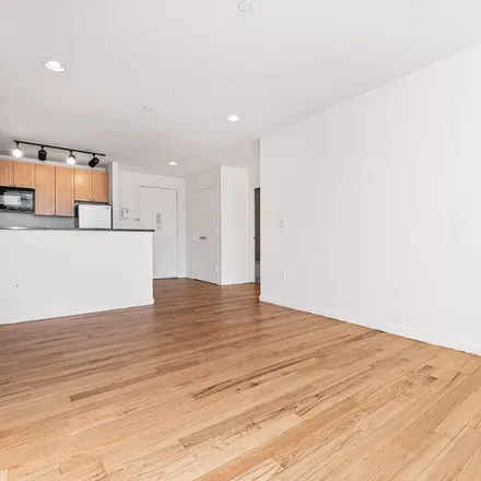 Image 2 - Peach Tree Garden, East 2nd Street, New York, NY 10009, USA - Apartment for rent
