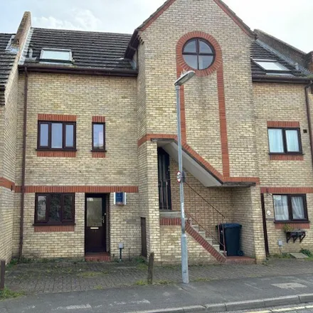 Rent this 2 bed townhouse on Waitrose Car Park in Brays Lane, Ely