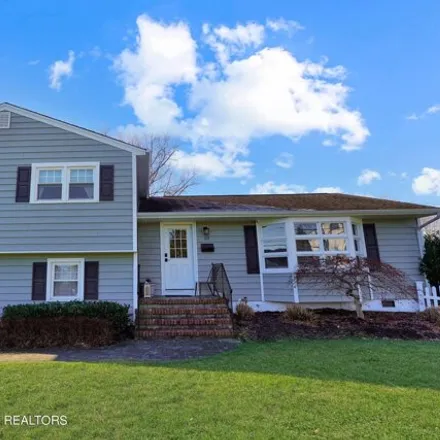 Rent this 5 bed house on 48 Beechwood Avenue in West Long Branch, Monmouth County
