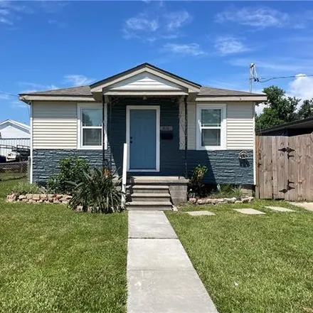 Rent this 2 bed house on 800 Thirba Street in Metairie, LA 70003