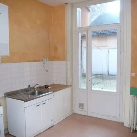 Image 3 - 6 Rue Lamartine, 42700 Firminy, France - Apartment for rent