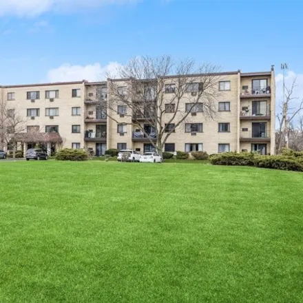 Buy this 1 bed condo on unnamed road in Indian Head Park, Lyons Township