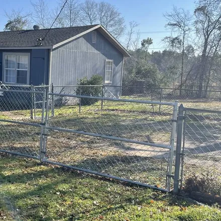 Rent this 3 bed house on Jasper in TX, 75951