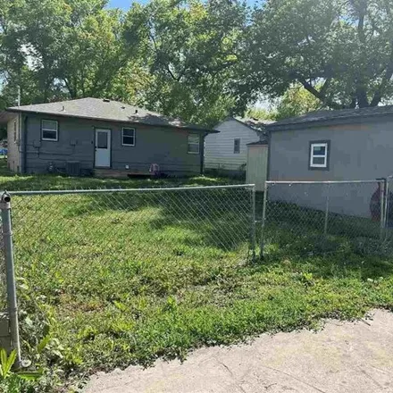 Image 5 - 812 West 9th Street, Junction City, KS 66441, USA - House for sale
