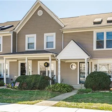 Image 2 - 3034 Kim Drive, Wilkinson Terrace, Chesterfield County, VA 23224, USA - Townhouse for sale