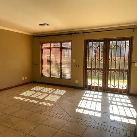 Image 5 - 111 Kloof Rd, Waterval East, Rustenburg, 2999, South Africa - Townhouse for rent