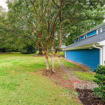 Image 9 - 3435 5th Street Drive Northwest, Hickory, NC 28601, USA - House for sale