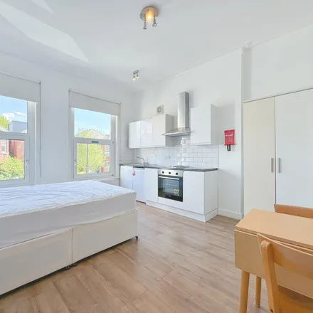 Rent this studio apartment on 5 Manstone Road in London, NW2 3XH