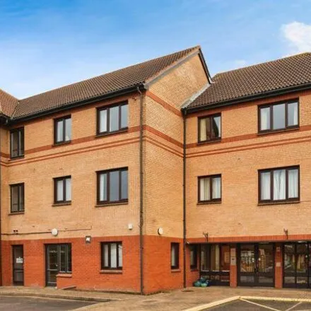 Buy this 1 bed apartment on 89 Fairacres Road in Didcot, OX11 8QQ