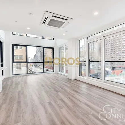 Rent this 5 bed apartment on 92 Ludlow Street in New York, NY 10002