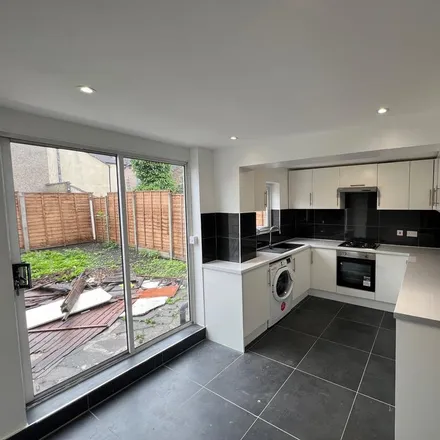 Rent this 3 bed townhouse on 40 Medcalf Road in Enfield Lock, London