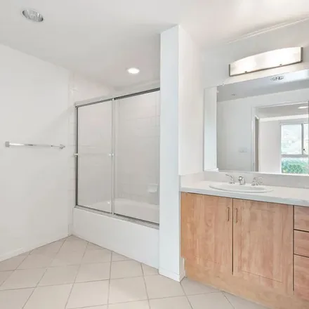 Rent this 2 bed apartment on 3rd & San Pedro in 350 East 3rd Street, Los Angeles