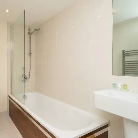 Image 4 - Bath and North East Somerset, BA1 5LW, United Kingdom - Apartment for rent