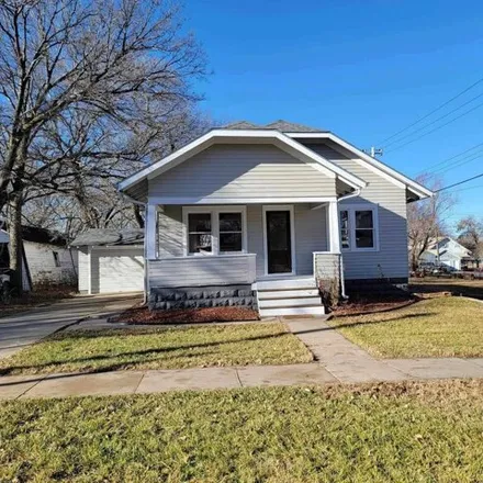Buy this 4 bed house on 113 North Grant Street in Smith Center, KS 66967