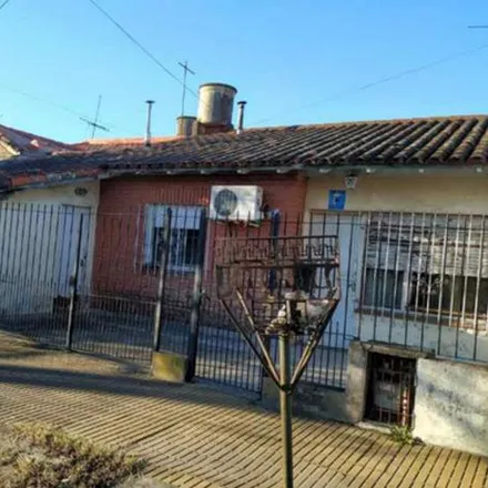 Buy this 2 bed house on Ayolas 1399 in Quilmes Este, B1879 BTQ Quilmes