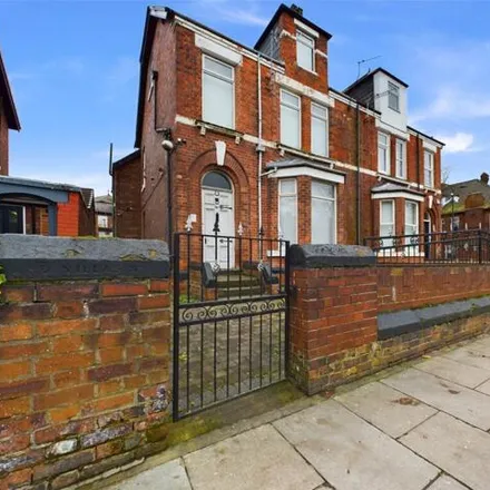 Buy this 6 bed duplex on Thorne Road/Kings Road in Thorne Road, City Centre