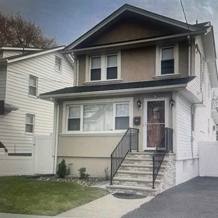 Rent this 3 bed house on 498 6th Avenue in Lyndhurst, NJ 07071