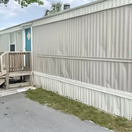 Rent this studio apartment on 16147 US Highway 19 in Pasco County, FL 34667