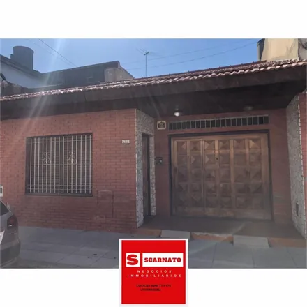 Buy this studio house on Arturo Beruti 4417 in Nueva Pompeya, C1437 HUN Buenos Aires