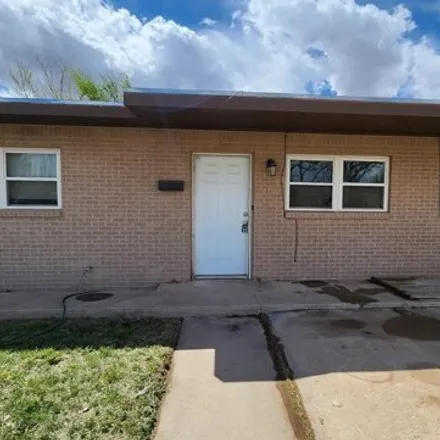 Rent this 2 bed house on 617 North B Street in Midland, TX 79701