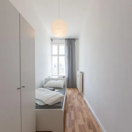Rent this 4 bed room on Wisbyer Straße 71 in 10439 Berlin, Germany