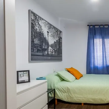 Rent this 3 bed room on Carrer de Portaceli in 22, 46019 Valencia