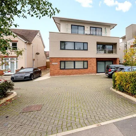 Rent this 2 bed apartment on West Way in North Hinksey, OX2 9JY