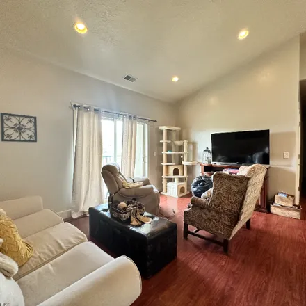 Rent this 1 bed condo on 193 W Springview Dr.