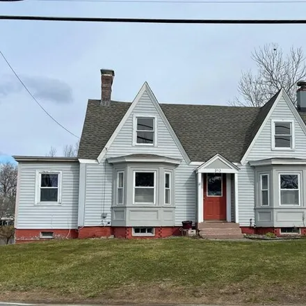 Buy this 2 bed house on 252 Main Street in Eliot, ME 03903