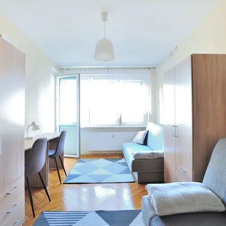 Rent this 3 bed apartment on Szkoła Podstawowa nr 11 im. UNICEF in Stanisława Dubois, 71-610 Szczecin