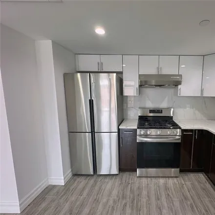 Image 4 - Austin Tower, Austin Street, New York, NY 11374, USA - Condo for sale