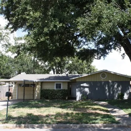Rent this 3 bed house on 231 Eastley Dr in San Antonio, Texas