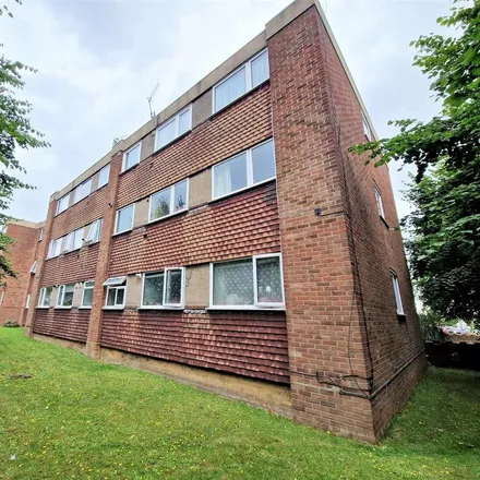 Rent this 2 bed apartment on Hamilton Avenue in Cranbrook Road, London