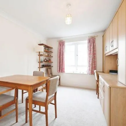 Image 9 - Harding Place, Wokingham, RG40 1BX, United Kingdom - Apartment for sale