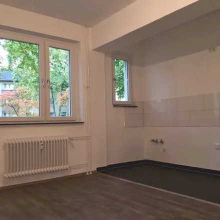 Rent this 3 bed apartment on Stolbergstraße 64 in 45355 Essen, Germany