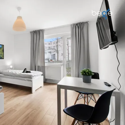 Rent this 4 bed apartment on Koenneckestraße 6 in 40822 Mettmann, Germany