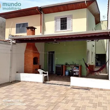 Buy this 3 bed house on Rua Monsenhor Juvenal Cauly in Monção, Taubaté - SP