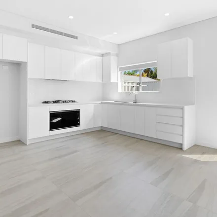 Image 4 - 53 Lancaster Avenue, Punchbowl NSW 2196, Australia - Apartment for rent