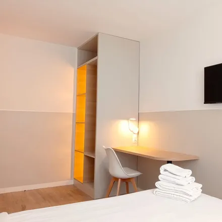 Rent this 1 bed room on Calle de las Mercedes in 10, 29039 Madrid