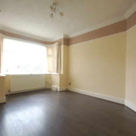 Rent this 2 bed townhouse on Southbank Avenue in Blackpool, FY4 5BX