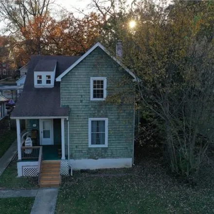 Buy this 3 bed house on 465 Forest Avenue in Belleville, IL 62220