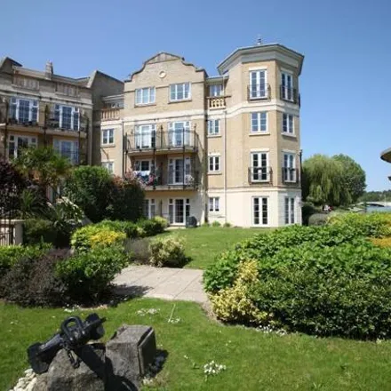 Image 1 - Lynmouth Court, 1-6 Lynmouth Road, Reading, RG1 8DD, United Kingdom - Room for rent