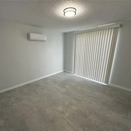 Image 6 - 1104 E 140th Ave Ste B, Tampa, Florida, 33613 - Apartment for rent
