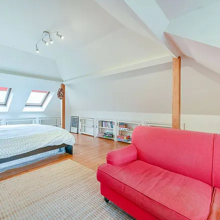 Rent this 5 bed apartment on 26 Manor Court Road in London, W7 3EJ