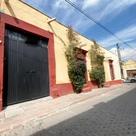 Rent this 4 bed house on Quiosco in Andador Independencia, 76776 Tequisquiapan