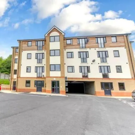 Buy this 1 bed apartment on Mulberry Close in Luton, LU1 1BX