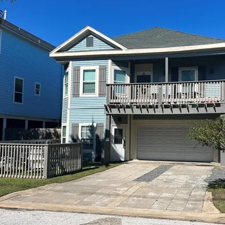 Rent this 1 bed house on 976 Avenue L in Galveston, TX 77550