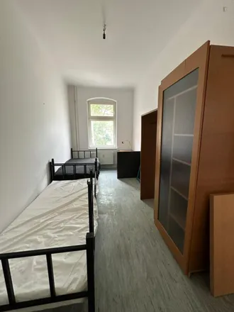Rent this 3 bed room on Wilhelminenhofstraße 31 in 12459 Berlin, Germany