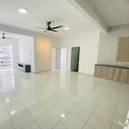 Rent this 3 bed apartment on Jalan Bangi Avenue 7/16 in Crescent Park, 43600 Kajang Municipal Council